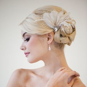 Bridal feather facinator